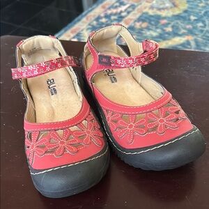 JBU Wildflowers Red Floral Mary Jane Shoes SZ 7.5